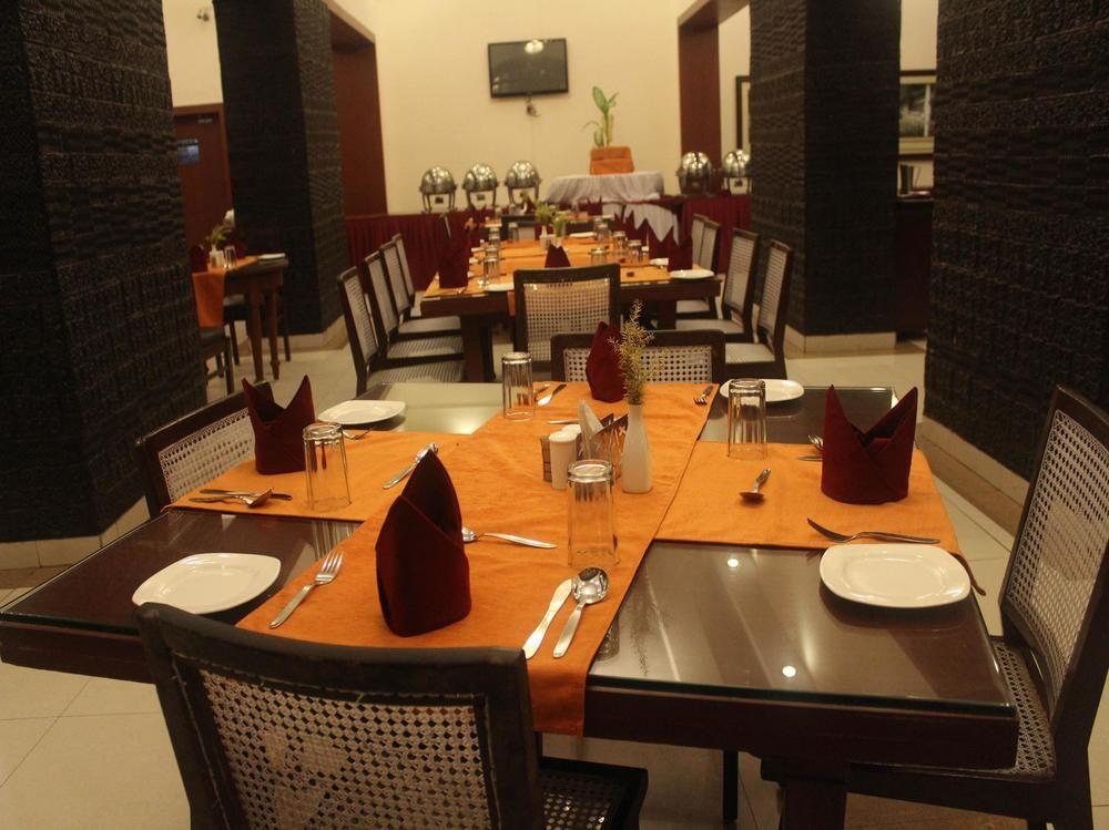 Chanakya Bnr Hotel Ranchi Buitenkant foto
