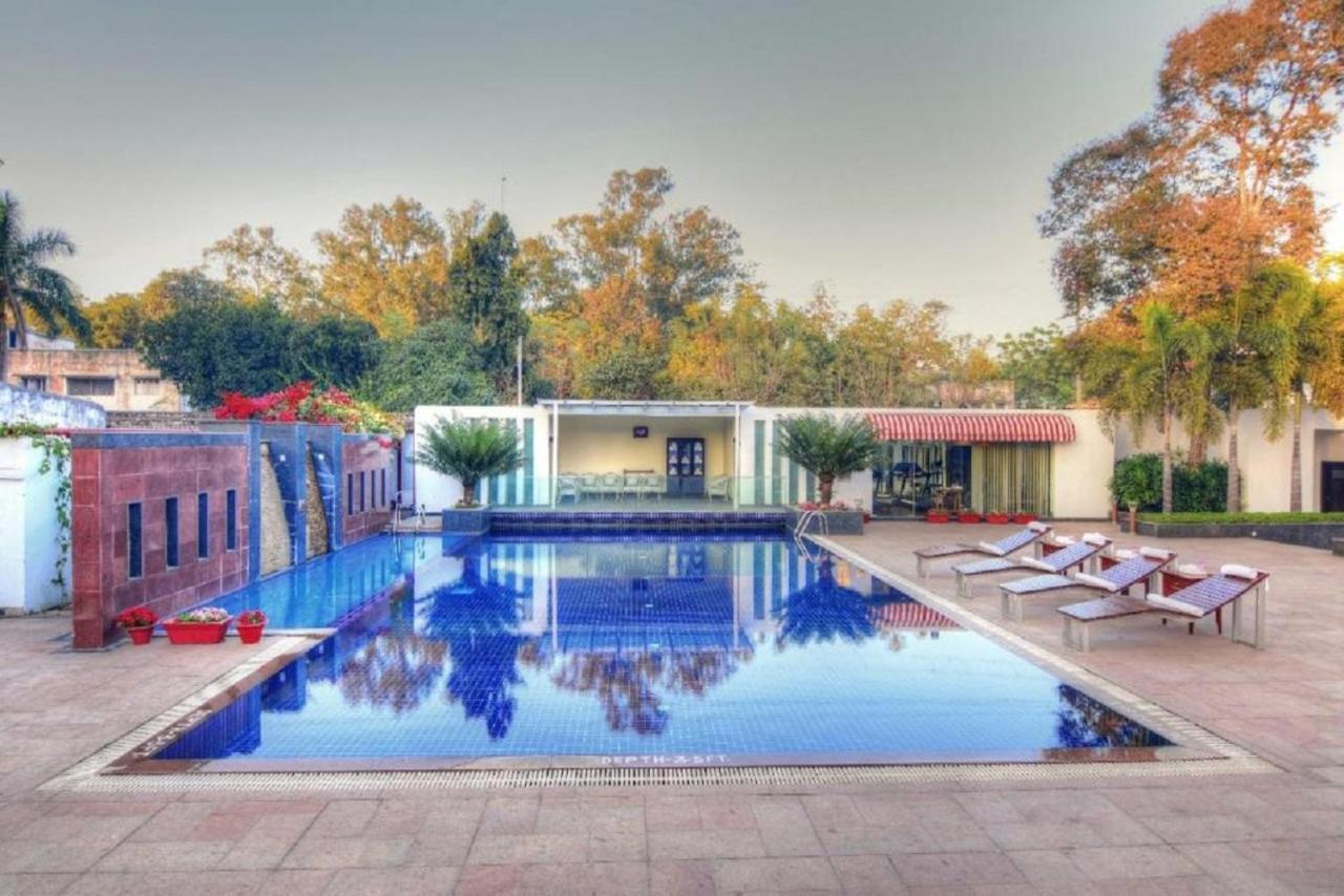Chanakya Bnr Hotel Ranchi Buitenkant foto