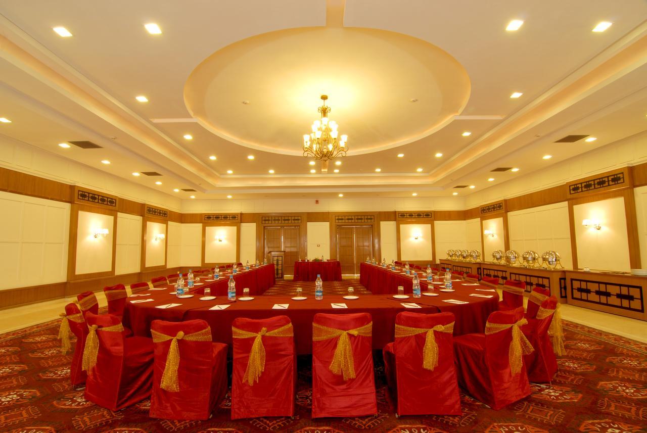 Chanakya Bnr Hotel Ranchi Buitenkant foto